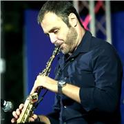 Musicista professionista nel settore, impartisce lezioni di saxofono classico e moderno a tutti i livelli. Preparazione esami al Conservatorio